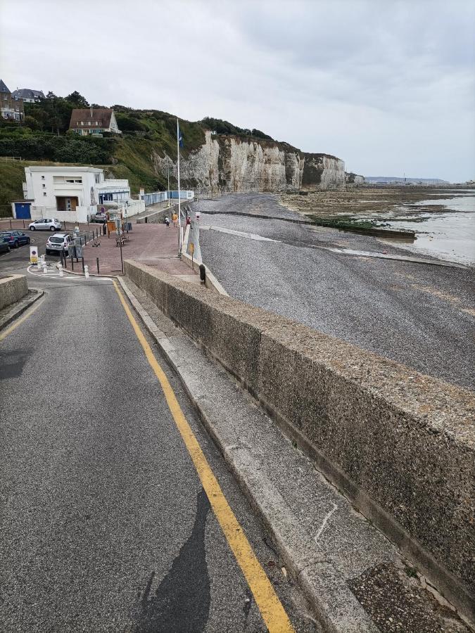 Agreable Maison 3* En Bord De Mer Dieppe Exterior photo