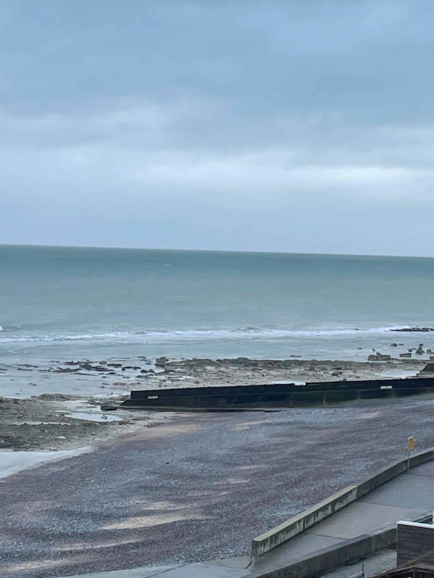 Agreable Maison 3* En Bord De Mer Dieppe Exterior photo