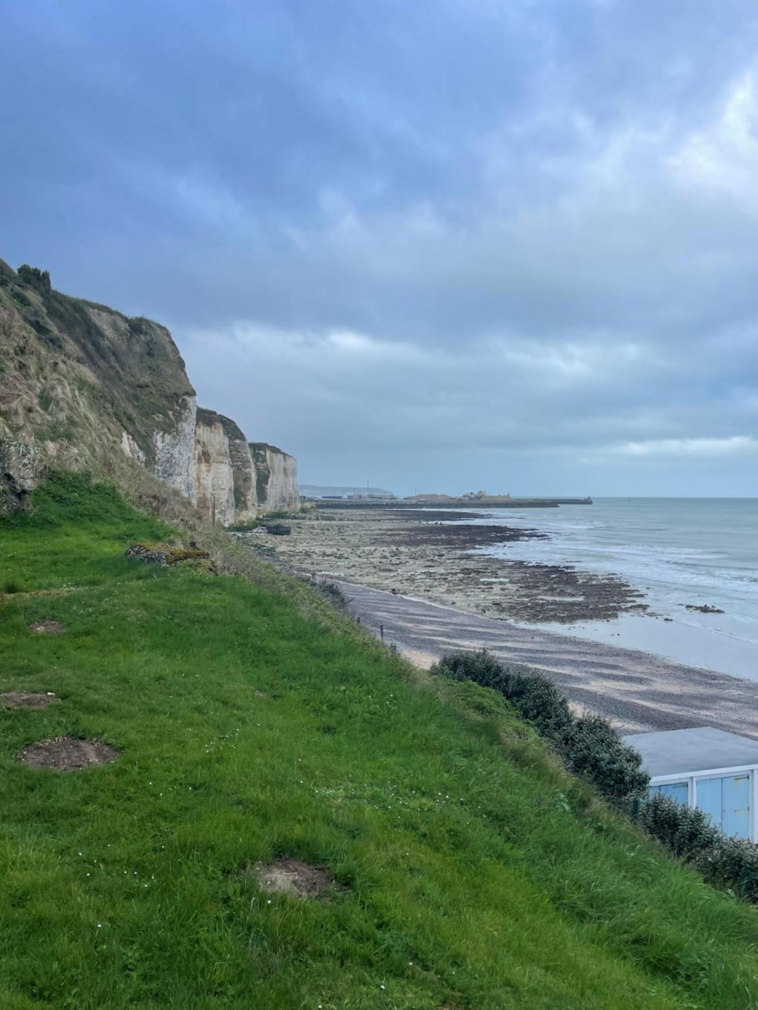 Agreable Maison 3* En Bord De Mer Dieppe Exterior photo